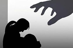Ký ức kinh hoàng của người phụ nữ từng bị bạn thân của bố xâm hại tình dục
