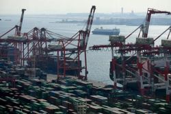 GDP của Hàn Quốc được dự báo giảm do căng thẳng với Nhật Bản