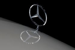 Mercedes-Benz triệu hồi hàng trăm xe do lỗi bộ xúc tác khí thải