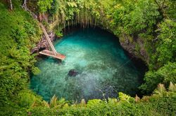 Samoa - quê nhà gã khổng lồ Hobbs trong 'Fast and Furious'