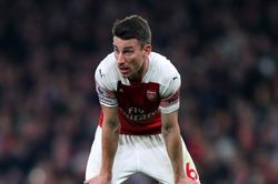 Koscielny tiếp tục gây thất vọng với cách hành xử thiếu chuyên nghiệp