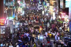 TP Hồ Chí Minh: 'Dẹp loạn' tại các phố đi bộ