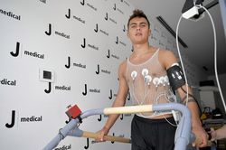 Dybala hồ hởi kiểm tra y tế sau cú lật kèo MU