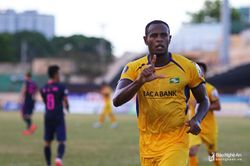 SLNA: Vì sao Vinicius chưa tỏa sáng?