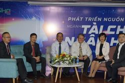 Phát triển nhân lực ngành tài chính - ngân hàng trong kỷ nguyên 4.0