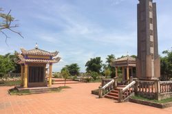 Chủ tịch xã trục lợi tiền xây dựng nhà tưởng niệm liệt sĩ: Có bị rơi vào quên lãng?