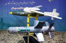 Đau đầu 3 loại vũ khí 'khủng' Iran vừa tiết lộ