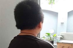 Bố và mẹ kế bị tố bạo hành nhiều năm bé trai 12 tuổi ở Phú Thọ