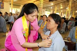 Hàng nghìn người dự đại lễ Vu Lan báo hiếu tại chùa Tu ở Nghi Lộc