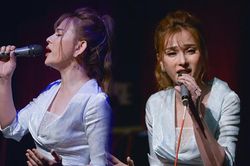 Thu Thủy lần đầu xuất hiện đầy ưu tư sau ồn ào chồng mới Kin Nguyễn cấu tay con trai