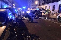 Audi Q7 càn quét phá hủy cả dãy xe sang như phim 'Fast and Furious'