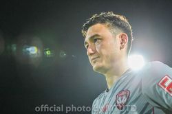 Muangthong United gửi tâm thư xúc động, cảm ơn Văn Lâm