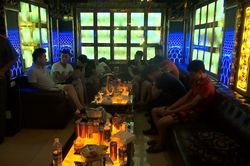 Đột kích nhà hàng ở Sài Gòn phát hiện hàng chục người đang phê ma túy