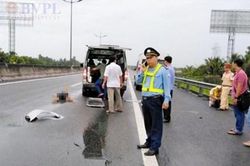 Giỡn mặt 'tử thần' trên cao tốc, nam thanh niên tử vong thương tâm