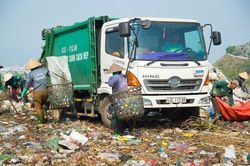 Đau đầu vì ô nhiễm, TP.Đà Nẵng phân luồng xe chở rác vào 'cứ địa' Khánh Sơn