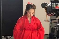 Rò rỉ hình ảnh Hương Giang sắp comeback bằng MV cổ trang 'sặc mùi' cung đấu?