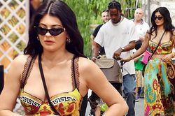 Kylie Jenner xinh đẹp gợi cảm chuẩn bị tổ chức sinh nhật triệu đô ở Ý