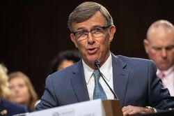 Tin ảnh: Ông Trump có 'đệ' mới