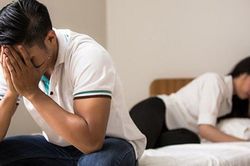 Nhục nhã vì thói quen ăn cắp vặt của vợ