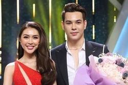 Tường Linh bị bắt gặp đi chơi với chàng trai trong 'Người ấy là ai'