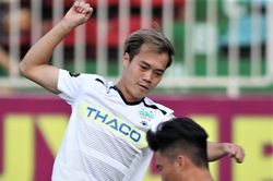 'Văn Toàn mất 7 quả phạt đền sau 20 vòng đấu V.League'