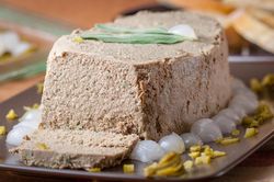 Tự làm pate gan gà sốt bơ béo ngậy, chuẩn vị bữa ăn kiểu Âu