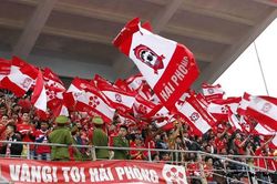 Hà Nội tăng tốc, SLNA, Nam Định, Thanh Hóa gặp khó