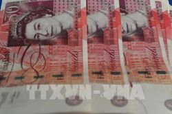 Tăng trưởng GDP của Anh lần đầu tiên sụt giảm trong 7 năm qua