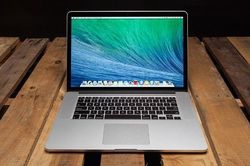 MacBook Pro 15-inches của Apple bị lỗi pin, có thể gây cháy nổ