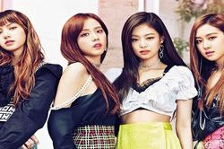 Blackpink kỉ niệm 3 năm ra mắt : Jennie tiết lộ vể tài khoản Instagram thứ 2, Rosé siêu ngầu khi 'đáp trả' antifan