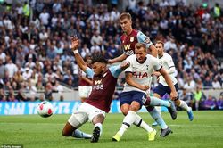 Harry Kane tỏa sáng cuối trận, Tottenham thoát hiểm trước tân binh Ngoại Hạng Anh