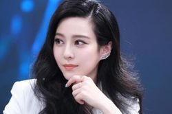Phạm Băng Băng tham gia sự kiện bình dân ngày trở lại showbiz