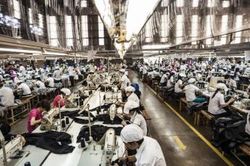 Doanh nghiệp xuất khẩu Trung Quốc tìm 'lối ra'
