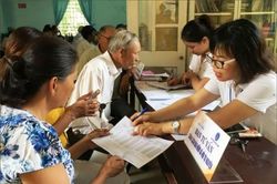 Chính trị - Xã hội 'Bỏ ống' để có lương hưu