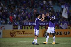 Văn Quyết đạt hiệu suất ghi bàn khủng khiếp, HLV Hà Nội FC khen nức nở