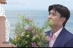'Về nhà đi con' tập cuối: Vũ quỳ gối cầu hôn Thư 'hãy làm vợ anh nhé'