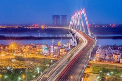 Ngắm Hà Nội tráng lệ dưới triệu ánh đèn qua bộ lọc hồng ngoại