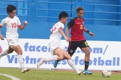Ngả mũ thán phục với 4 'siêu phẩm' trong 1 trận của cầu thủ U18 Timor Leste