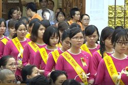 Đại lễ Vu lan Báo hiếu 2019: Không đốt vàng mã, nên làm việc thiện!