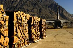 Pakistan đưa hàng loạt thiết bị quân sự đến sát biên giới Ấn Độ