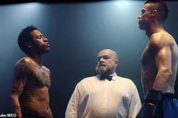 Ronaldo và Neymar bất ngờ thượng đài... đấm bốc