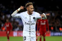 Nóng Neymar cập bến Real Madrid, MU reo vui