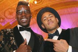 Trả lương Neymar 700.000 bảng/tuần, Real Madrid từ bỏ Pogba