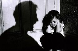 Hà Nội: Làm rõ nghi vấn dâm ô bé gái 10 tuổi trong thang máy