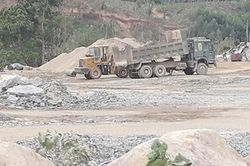 Lợi dụng thi công dự án thủy điện, khai thác cát, sỏi trái phép