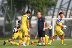 HLV Park Hang-seo dẫn U22 Việt Nam sang Trung Quốc tái ngộ 'cố nhân' Guus Hiddink