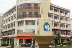 Nâng điểm chuẩn đánh trượt thí sinh, sĩ tử đạt 22,3 điểm trượt đại học