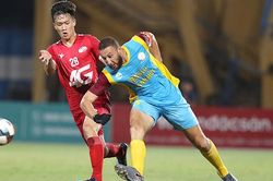 V League và việc chạy trốn 'chuyến tàu ngược'