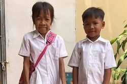 Kỳ lạ bé gái 10 tuổi mang khuôn mặt bà lão