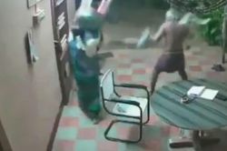 Cặp vợ chồng U70 hùng hổ ra đòn, toán trộm ôm dao chạy 'mất dép'